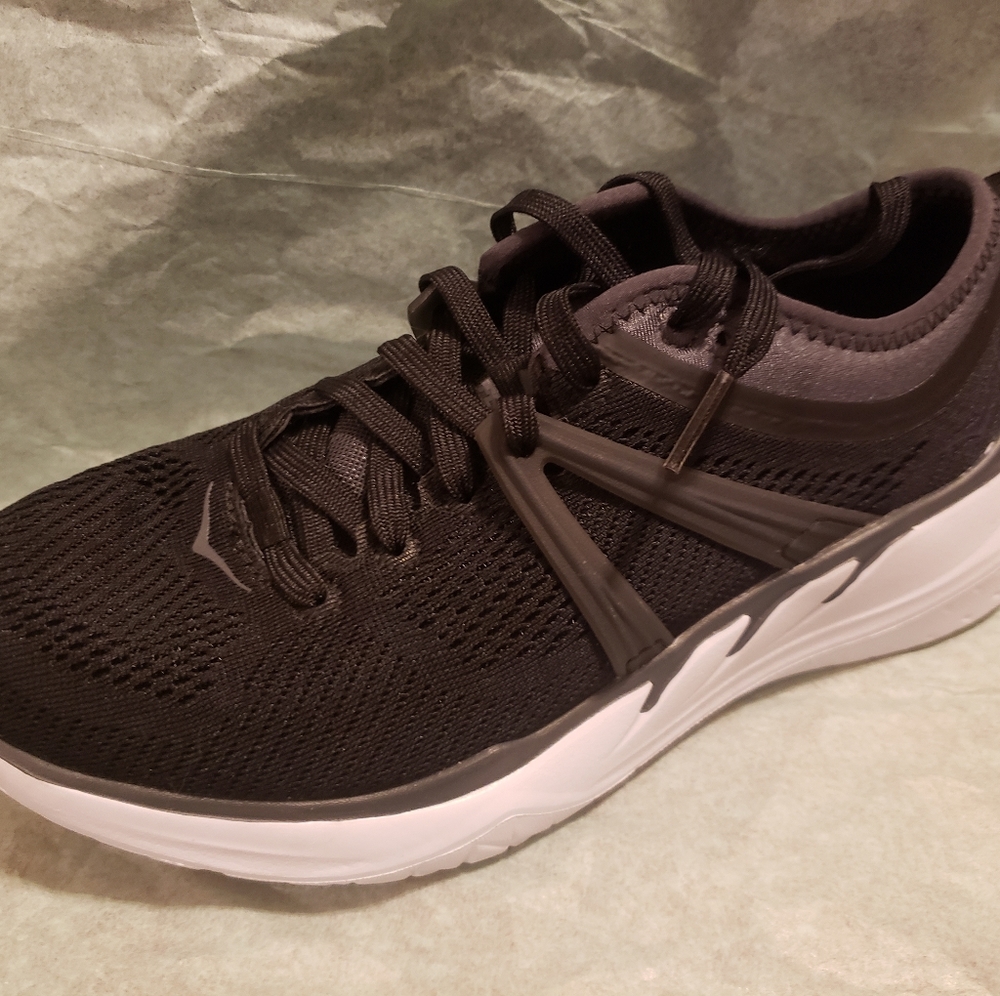 Hoka one one tennis shoes